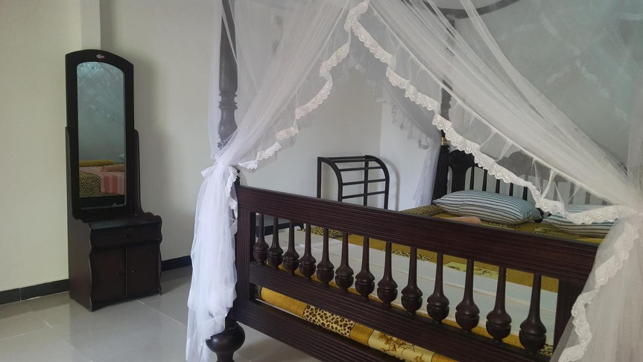 Samudra Guest House Mirissa Exterior photo