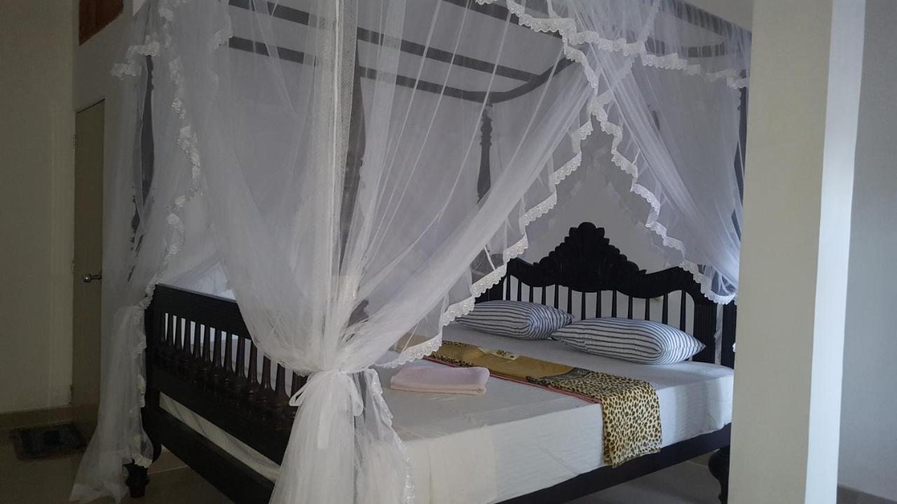 Samudra Guest House Mirissa Exterior photo