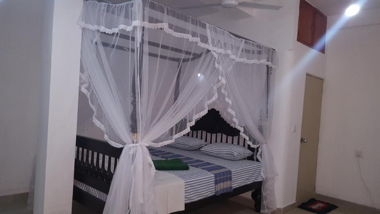 Samudra Guest House Mirissa Exterior photo