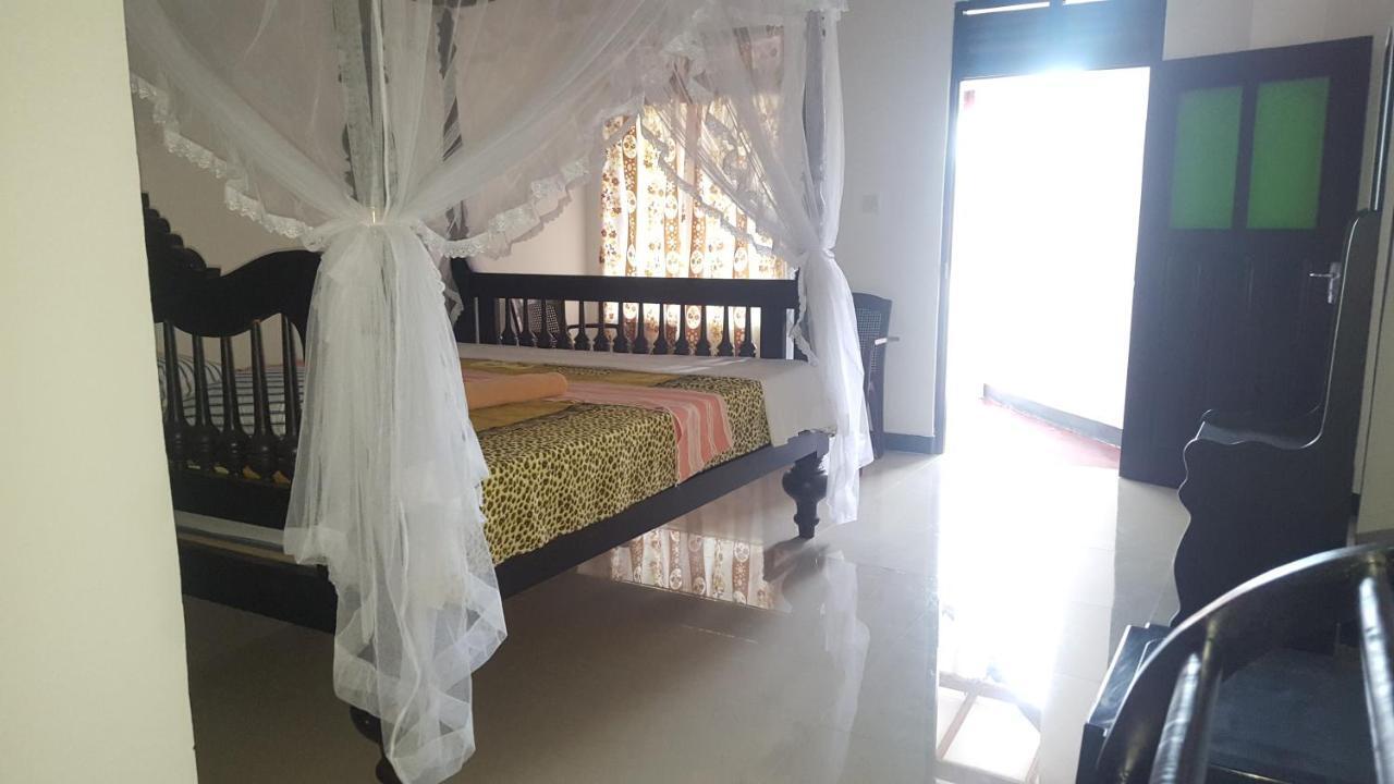Samudra Guest House Mirissa Exterior photo